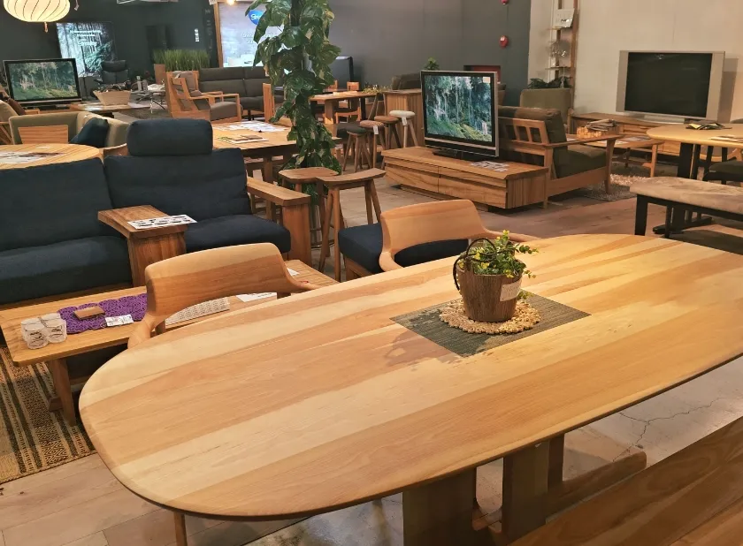 一枚板（kikori）・国産家具フロア